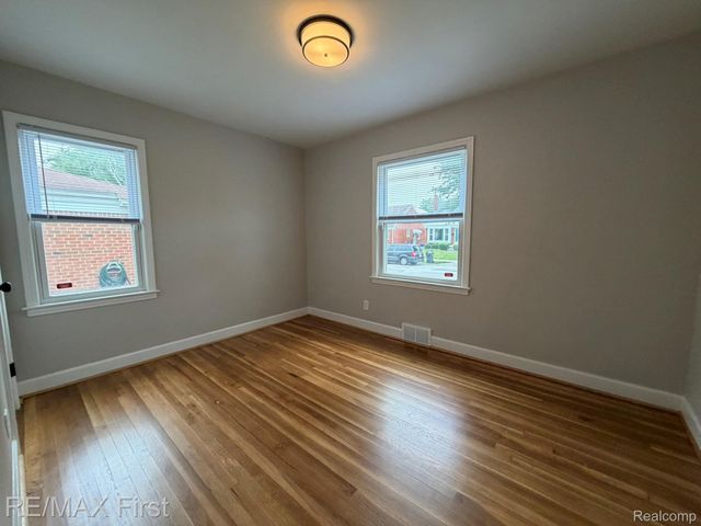 22921 Gaukler Street, St. Clair Shores, MI 48080