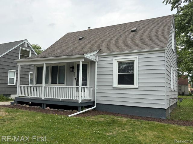 22921 Gaukler Street, St. Clair Shores, MI 48080