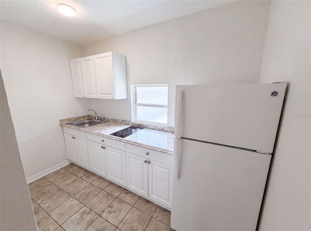111 S OLEANDER AVENUE, Sanford, FL 32771