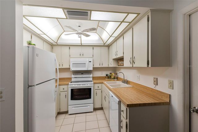 2261 SHELLY DRIVE D, Palm Harbor, FL 34684