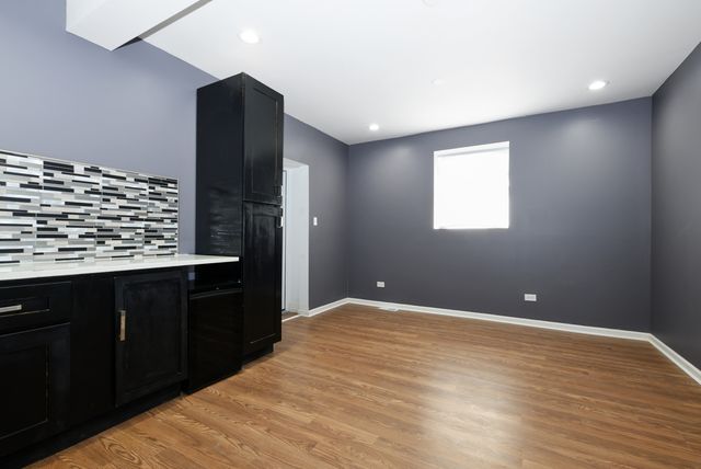 7359 S Vernon Avenue, Chicago, IL 60619