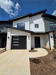 1118 Emilia Avenue, Lowell, AR 72745