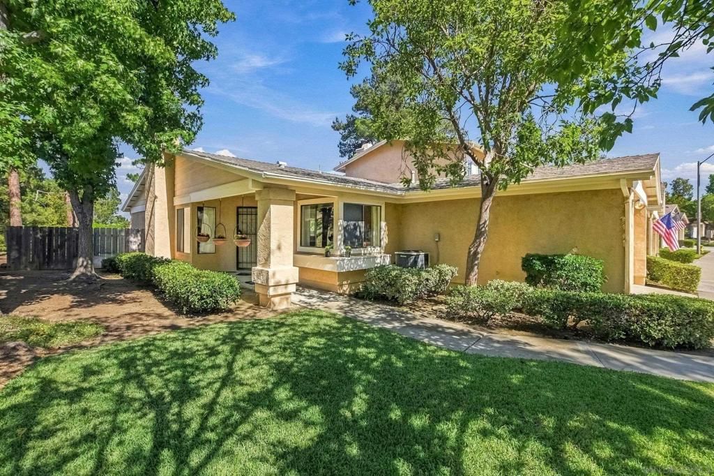 8360 Suntree Place, San Diego, CA 92119 — exterior