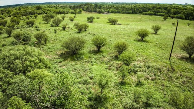 9296 Fm 713, Dale, TX 78616