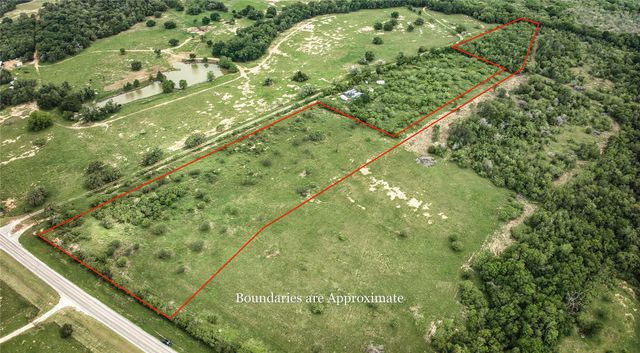9296 Fm 713, Dale, TX 78616