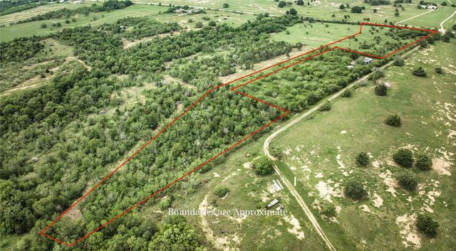 9296 Fm 713, Dale, TX 78616