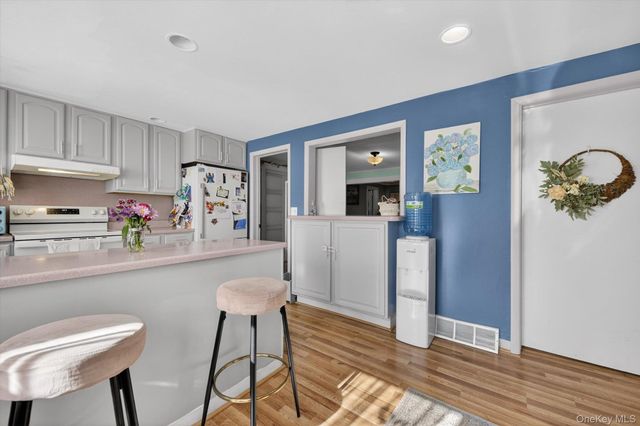 29 Van Burenville Road, Middletown, NY 10940