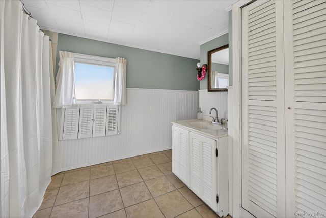 29 Van Burenville Road, Middletown, NY 10940