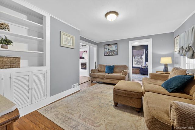 29 Van Burenville Road, Middletown, NY 10940