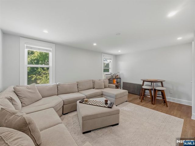 510 9th Street, Carlstadt, NJ 07072