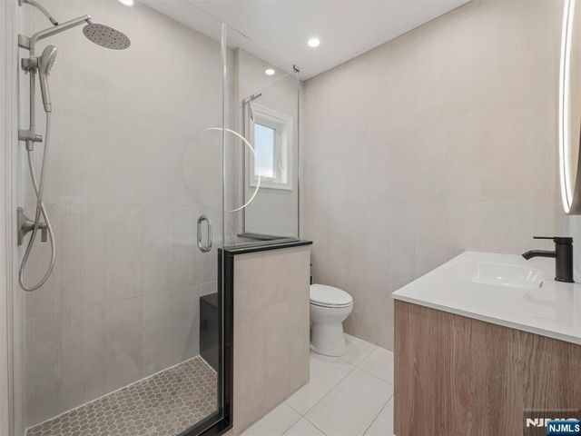 510 9th Street, Carlstadt, NJ 07072