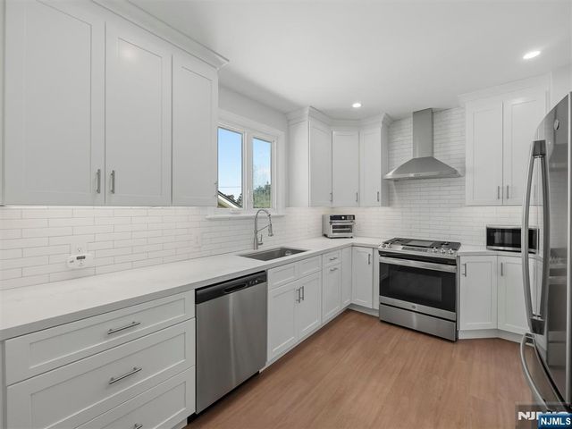 510 9th Street, Carlstadt, NJ 07072