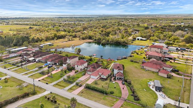 2767 Broadway Street, Dickinson, TX 77539