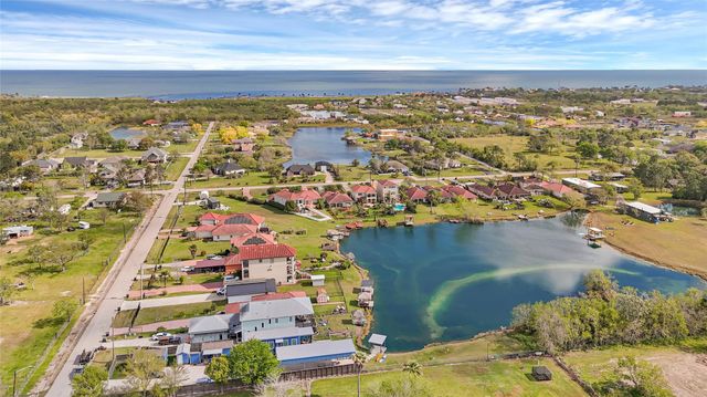 2767 Broadway Street, Dickinson, TX 77539