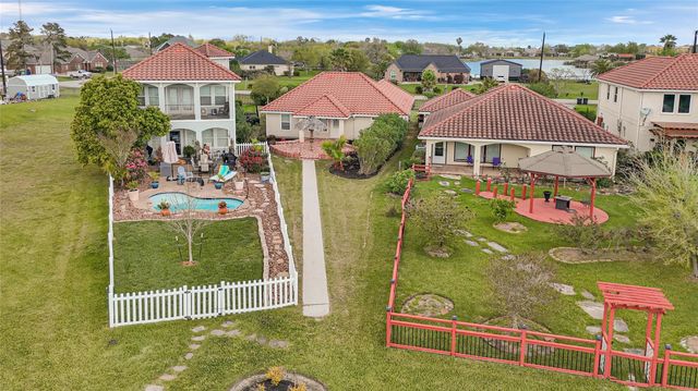 2767 Broadway Street, Dickinson, TX 77539