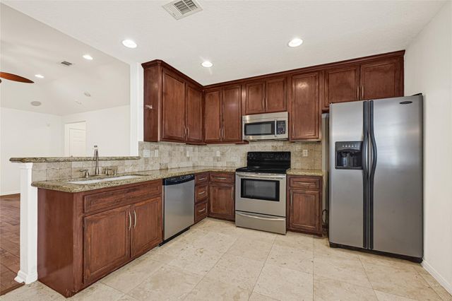 2767 Broadway Street, Dickinson, TX 77539