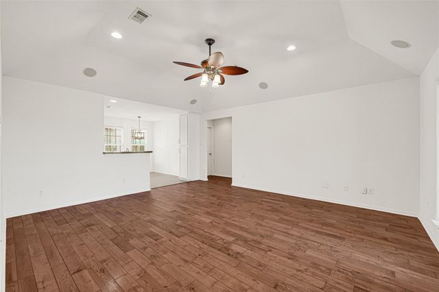 2767 Broadway Street, Dickinson, TX 77539