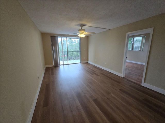 1681 NW 70th Avenue 403, Plantation, FL 33313