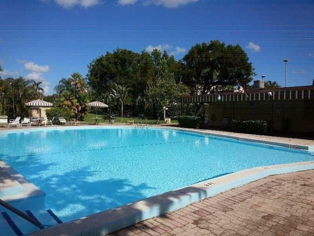 1681 NW 70th Avenue 403, Plantation, FL 33313