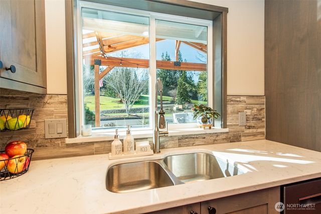 1733 E Woodhaven, Port Angeles, WA 98362