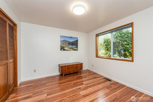 1733 E Woodhaven, Port Angeles, WA 98362