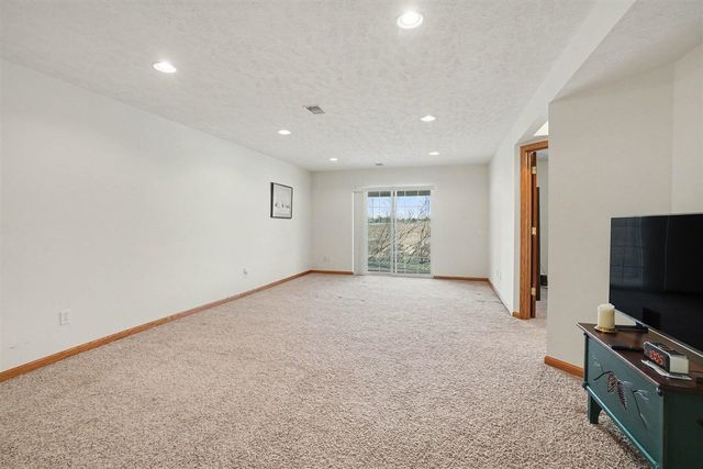 38 W Scotts Drive, Holland, MI 49424