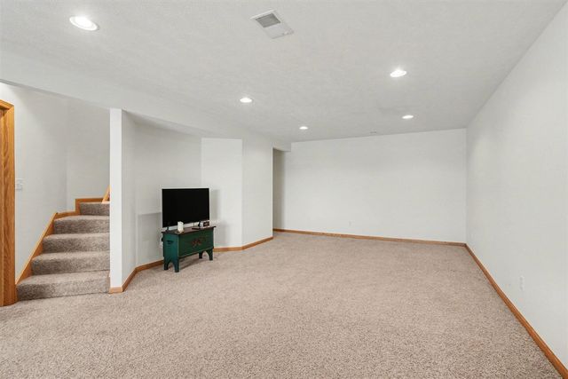 38 W Scotts Drive, Holland, MI 49424