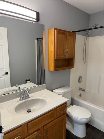 1631 Summergate Parkway I, St Peters, MO 63303