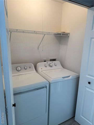 1631 Summergate Parkway I, St Peters, MO 63303