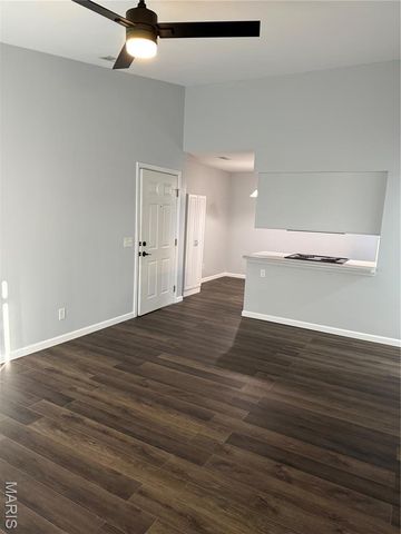 1631 Summergate Parkway I, St Peters, MO 63303