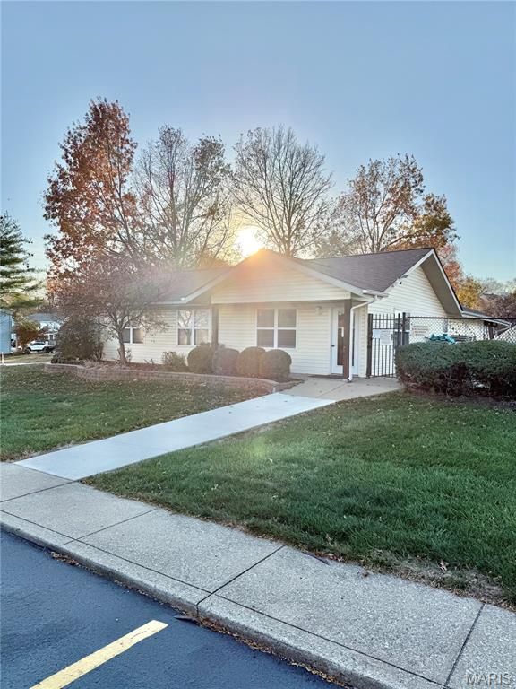1631 Summergate Parkway I, St Peters, MO 63303