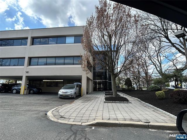 700 E Palisade Avenue G-1, Englewood Cliffs, NJ 07632