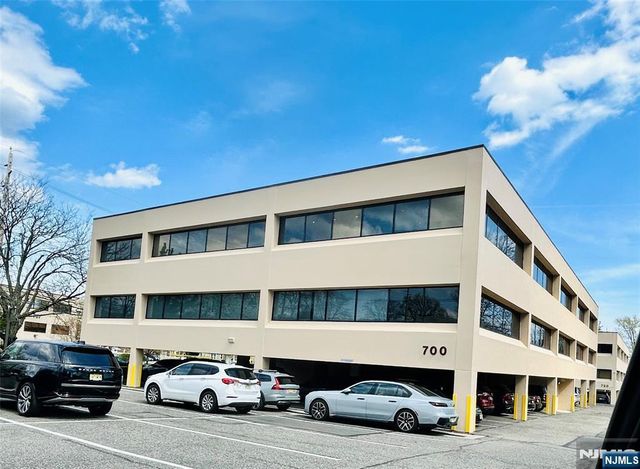 700 E Palisade Avenue G-1, Englewood Cliffs, NJ 07632