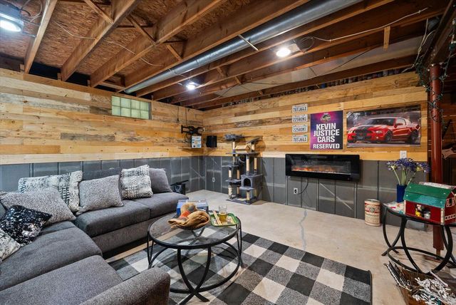 9338 Sauk Trail ROAD, Oostburg, WI 53070