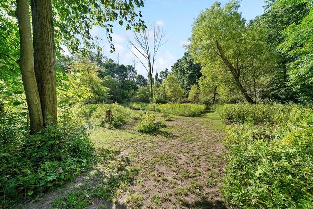 9338 Sauk Trail ROAD, Oostburg, WI 53070