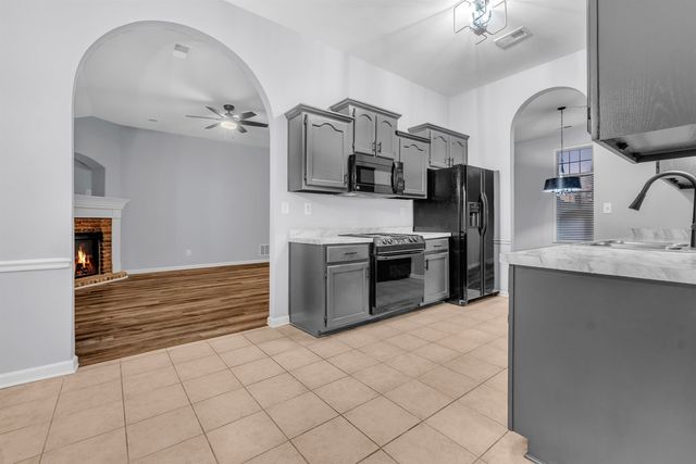 4936 RIVERCREST LN, Bartlett, TN 38135