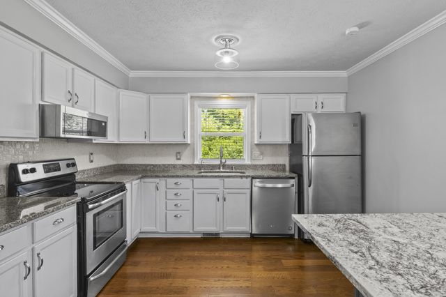 3483 Lansdowne Drive, Lexington, KY 40517