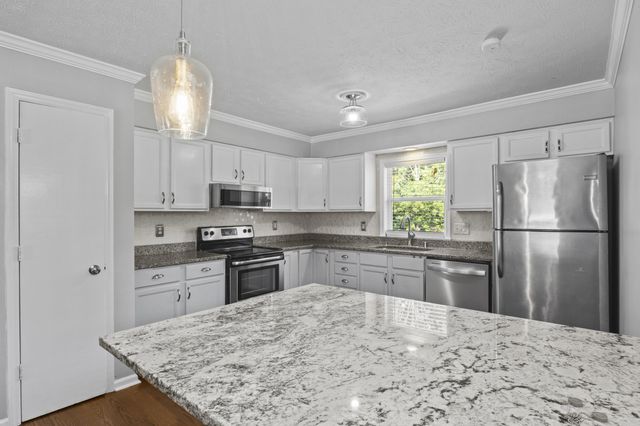 3483 Lansdowne Drive, Lexington, KY 40517