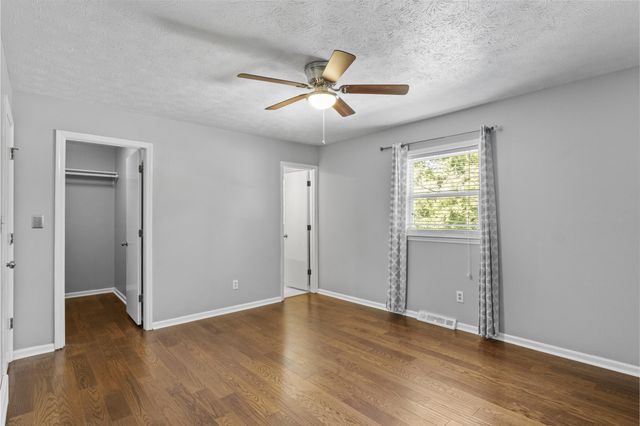 3483 Lansdowne Drive, Lexington, KY 40517