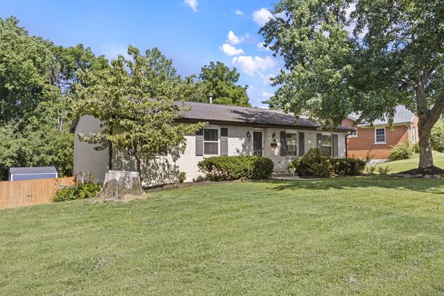 3483 Lansdowne Drive, Lexington, KY 40517