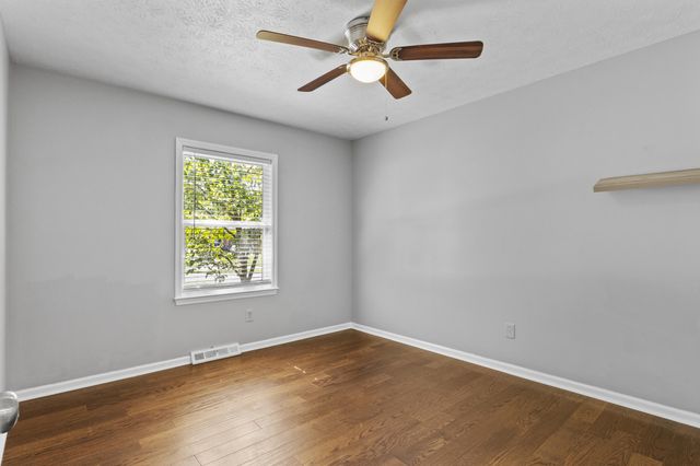 3483 Lansdowne Drive, Lexington, KY 40517