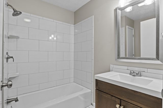 3483 Lansdowne Drive, Lexington, KY 40517