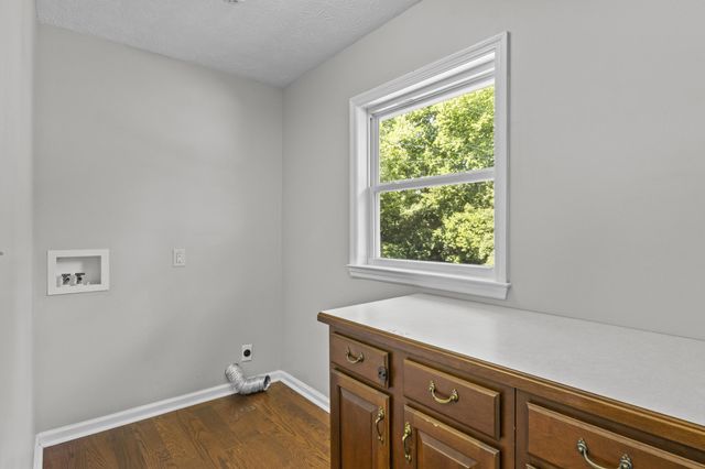 3483 Lansdowne Drive, Lexington, KY 40517