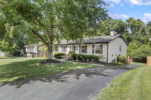 3483 Lansdowne Drive, Lexington, KY 40517