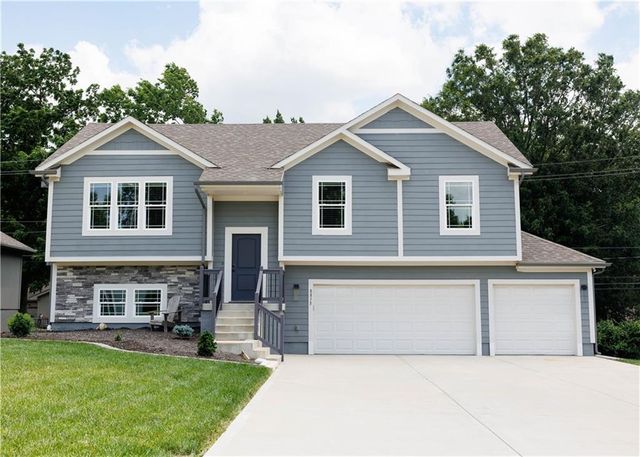 8815 W Longview Parkway, Kansas City, MO 64138