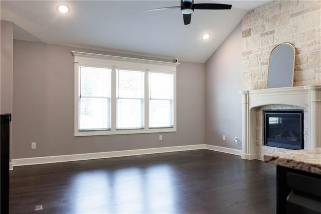 8815 W Longview Parkway, Kansas City, MO 64138