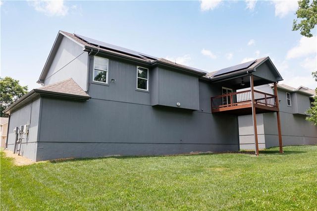 8815 W Longview Parkway, Kansas City, MO 64138