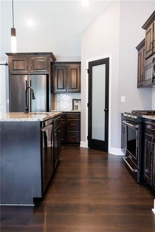 8815 W Longview Parkway, Kansas City, MO 64138
