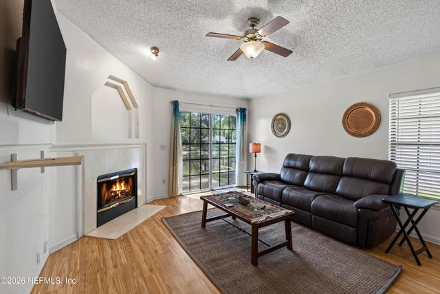 1641 SPRING OAKS Lane, Jacksonville, FL 32221