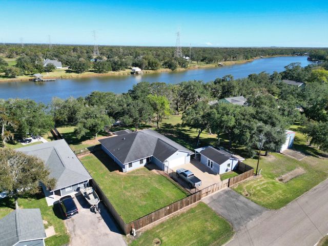 6418 County Road 659, Brazoria, TX 77422